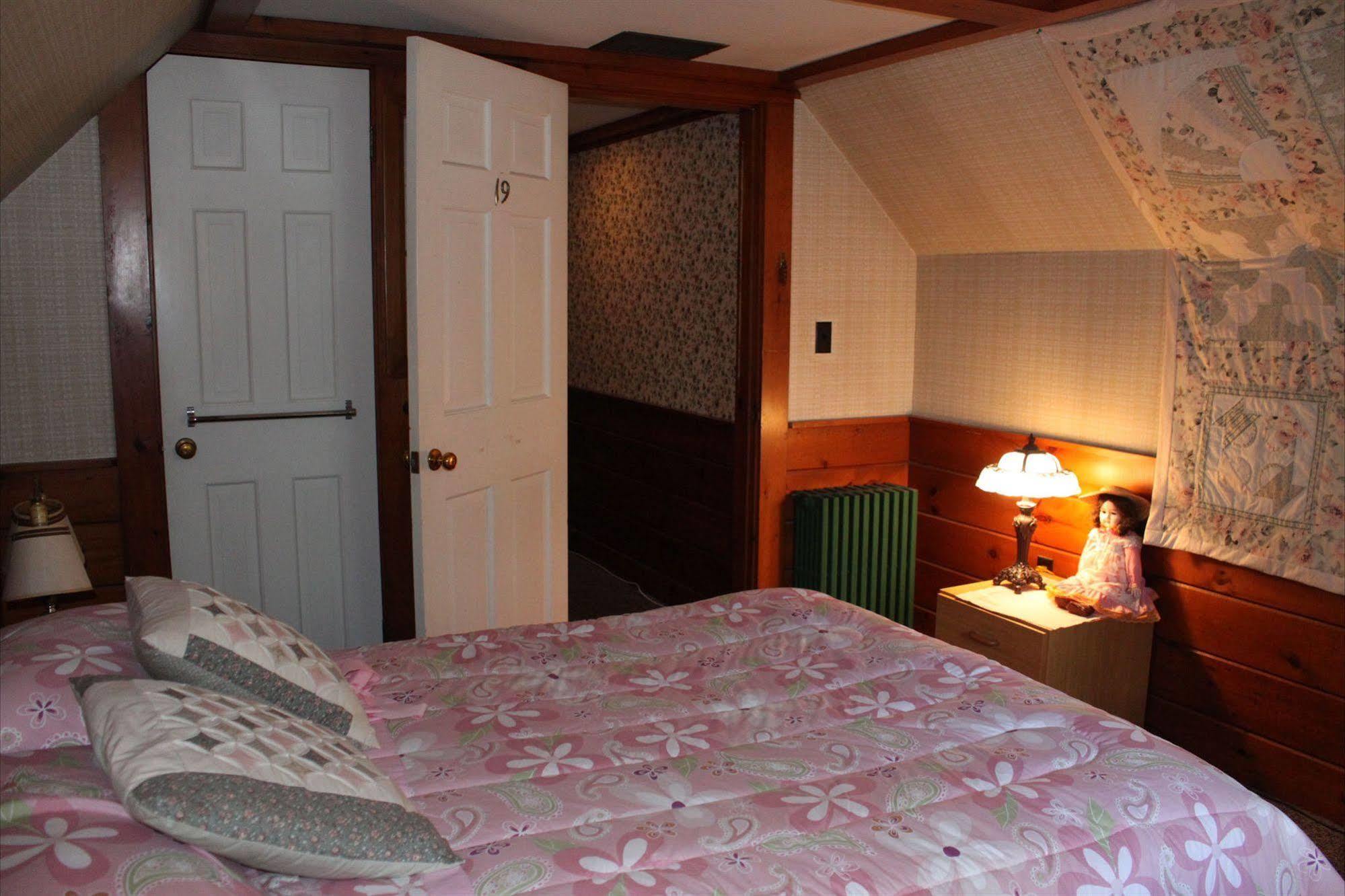 White Trellis Motel Норд Конуей Екстериор снимка
